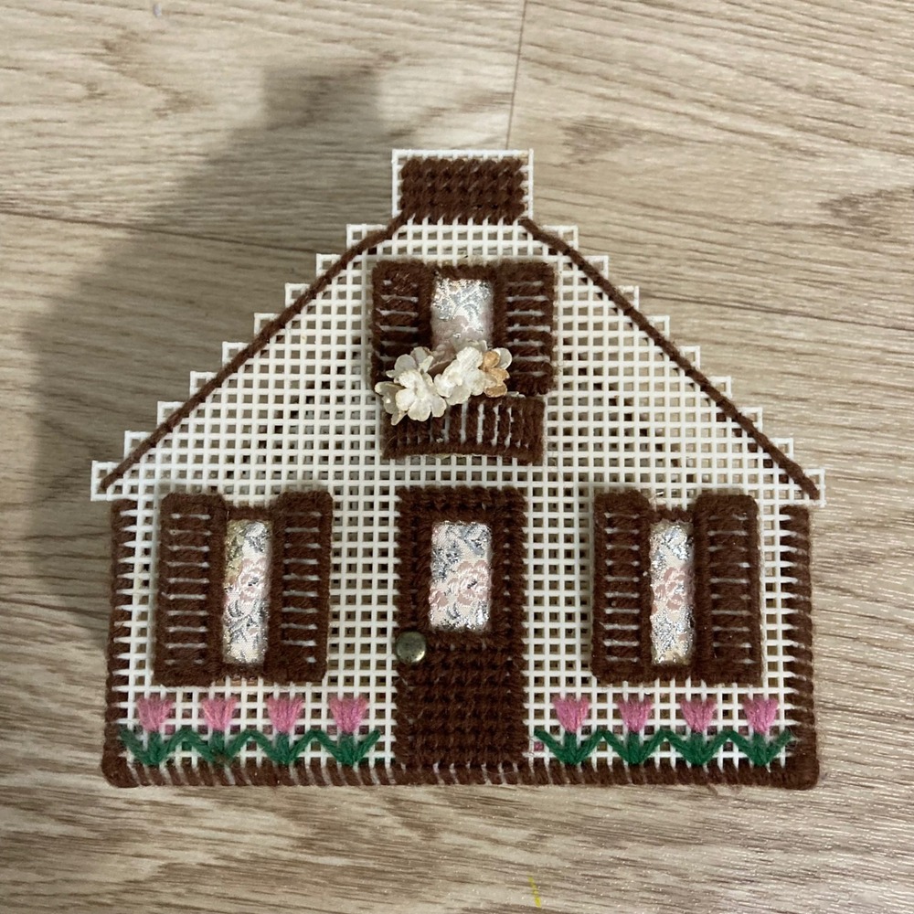 Handmade Plastic Canvas Cottage Napkin Holder OS Brown White COTTAGECORE